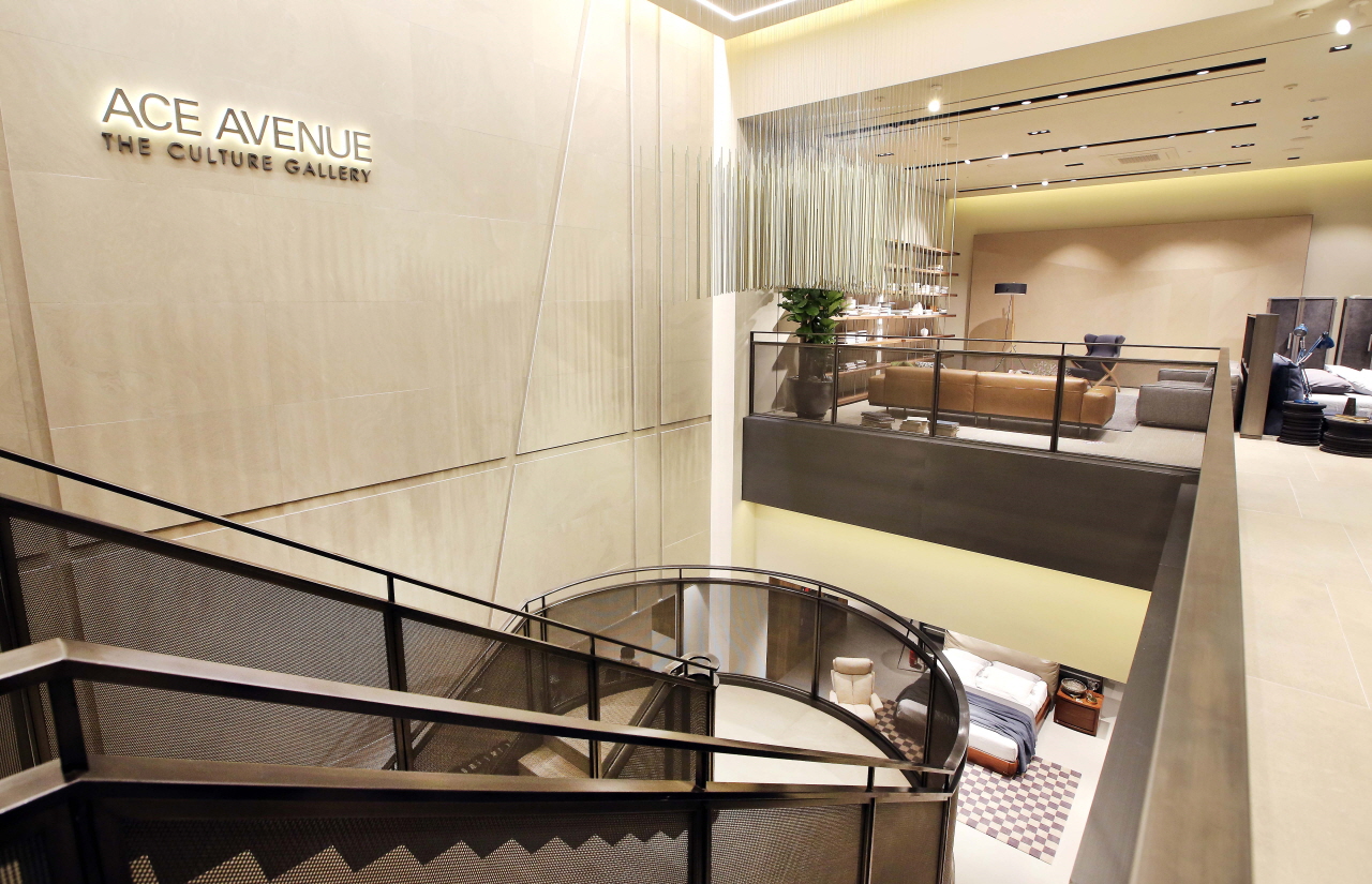ACE AVENUE - 스튜디오 사이